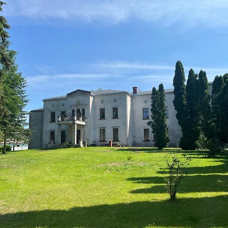 Palac Victoria Mgowo Bagian luar foto