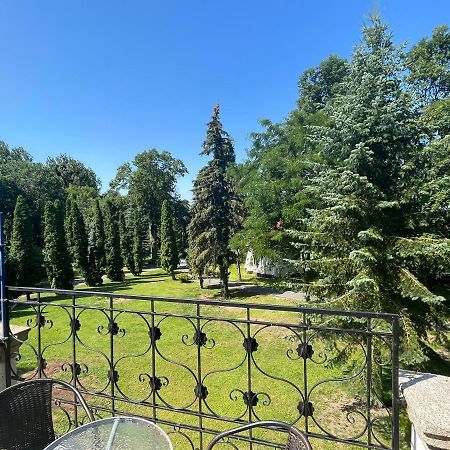 Palac Victoria Mgowo Bagian luar foto
