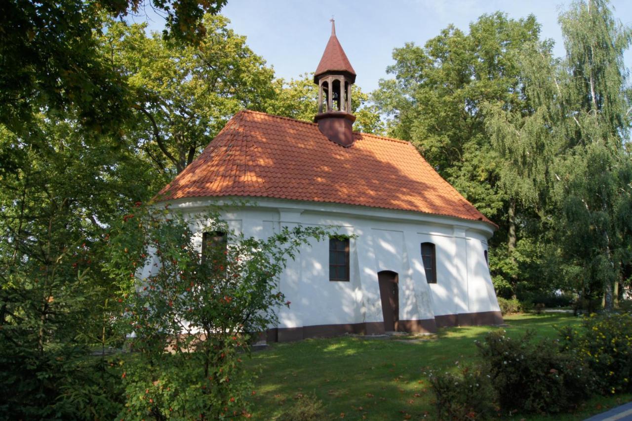 Palac Victoria Mgowo Bagian luar foto