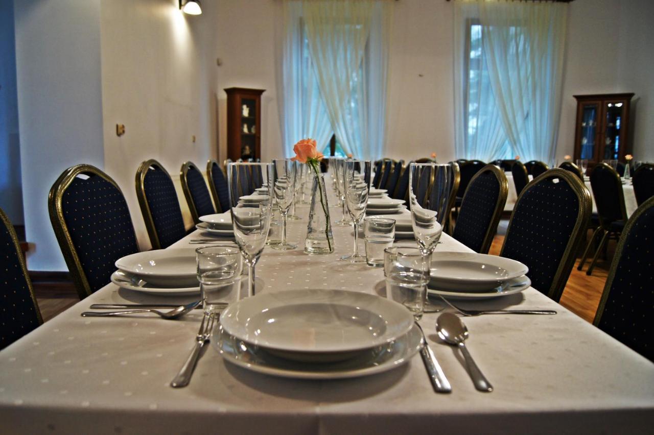 Palac Victoria Mgowo Bagian luar foto