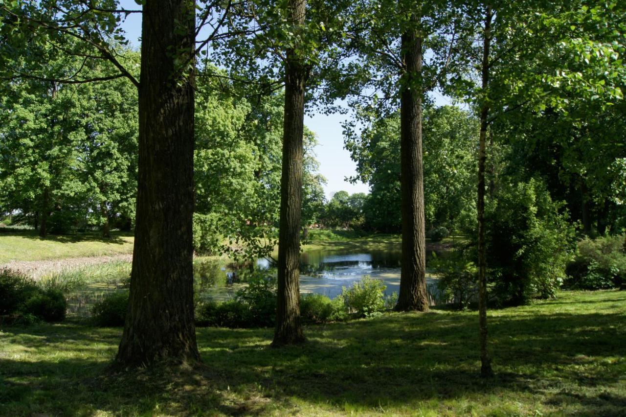 Palac Victoria Mgowo Bagian luar foto
