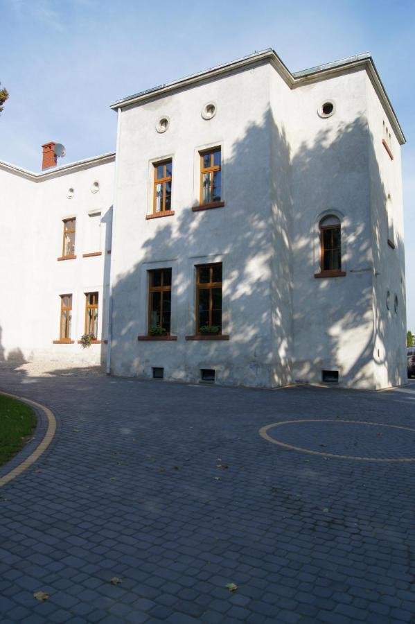 Palac Victoria Mgowo Bagian luar foto