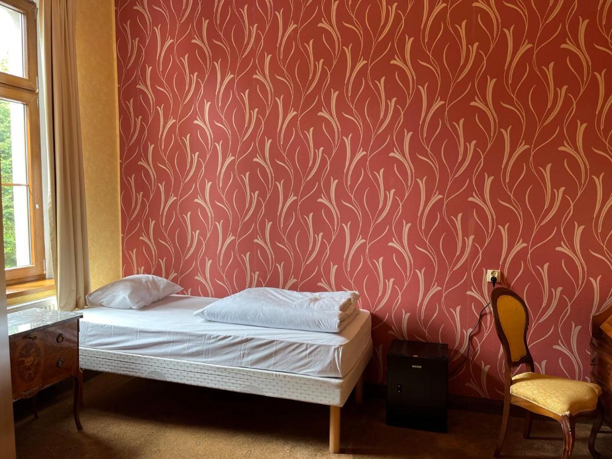 Palac Victoria Mgowo Bagian luar foto
