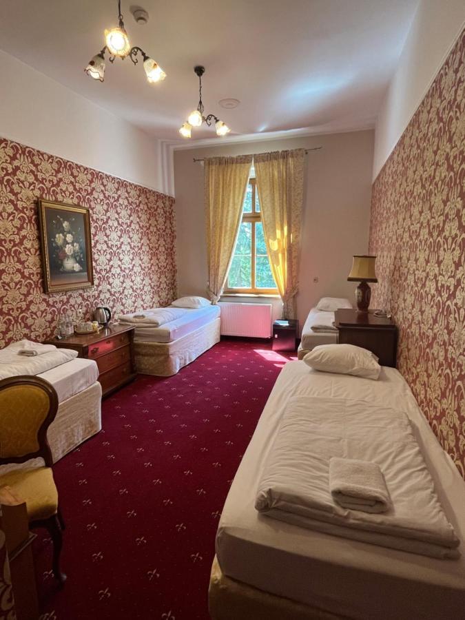 Palac Victoria Mgowo Bagian luar foto
