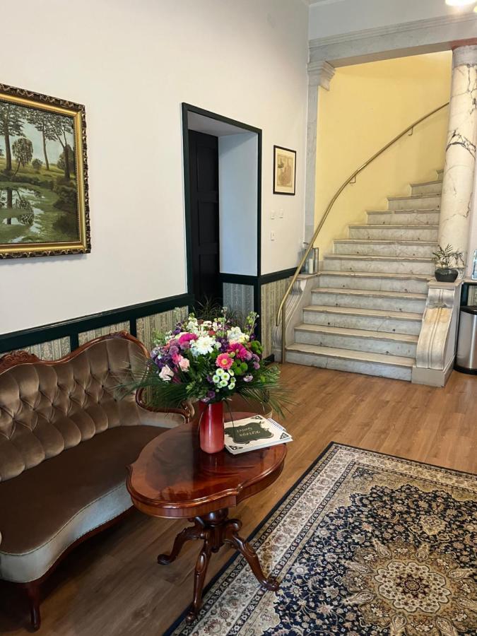 Palac Victoria Mgowo Bagian luar foto