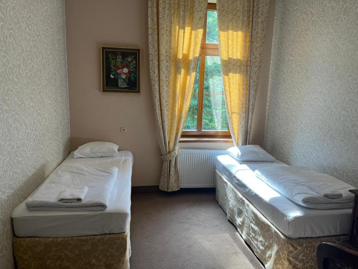 Palac Victoria Mgowo Bagian luar foto